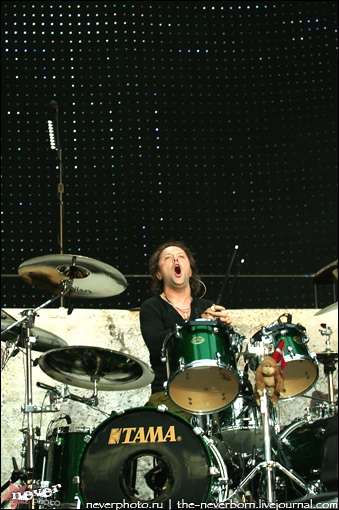 Metallica%20%E2%E7%EE%F0%E2%E0%EB%E0%20%CC%EE%F1%EA%E2%F3