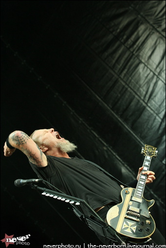 Metallica%20%E2%E7%EE%F0%E2%E0%EB%E0%20%CC%EE%F1%EA%E2%F3