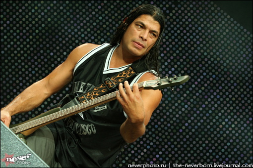 Metallica%20%E2%E7%EE%F0%E2%E0%EB%E0%20%CC%EE%F1%EA%E2%F3