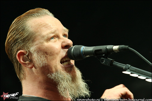 Metallica%20%E2%E7%EE%F0%E2%E0%EB%E0%20%CC%EE%F1%EA%E2%F3