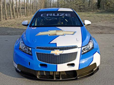 Chevrolet Cruze WTCC дебютировал в Италии. Фото: Autoblog.com
