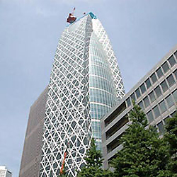 Токийская башня-кокон признана небоскребом года. Фото: Japan-photo.de