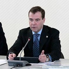 Медведев избавит народ от унижений