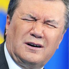 Януковича потеряли по дороге в Москву