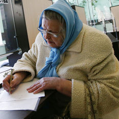 Киев готов снова платить пенсии крымчанам