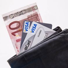 Visa и MasterCard освободили от обеспечительного взноса