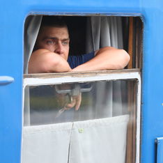 Россиянам могут разрешить курить в поездах и кафе