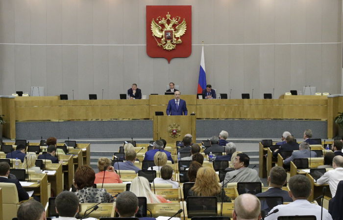 Правительство РФ одобрило перенос выборов в Госдуму в 2016 году и компенсации депутатам