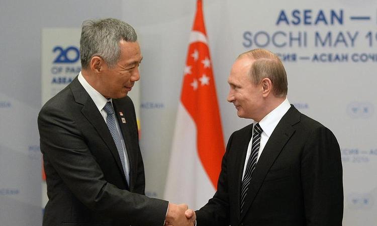 В. Путин с премьер-министром Сингапура Ли Сянь Луном