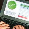 Россияне обращаются к властям через петиции