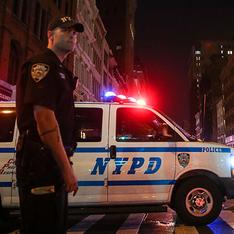 ФБР ищет двух мужчин, обнаруживших и оставивших бомбу на улице Нью-Йорка