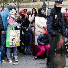 Беженцы берут Париж на абордаж