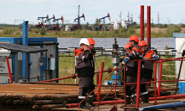 Донской спрогнозировал рост цен на нефть до 65 долларов