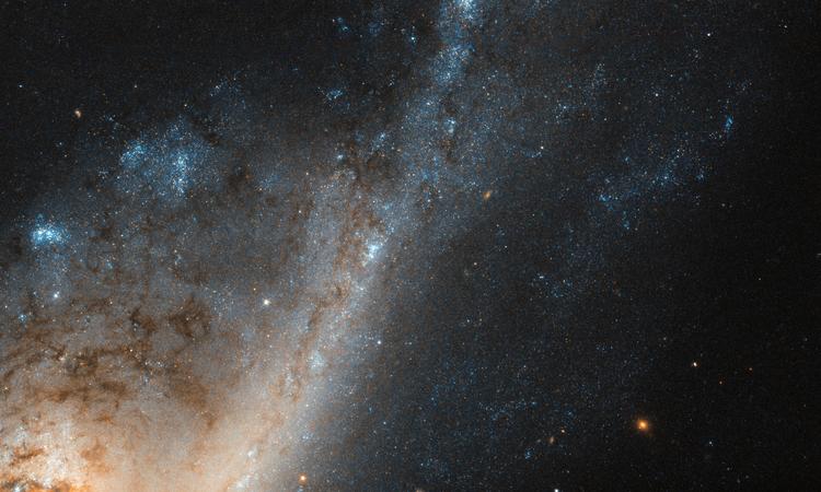 «Хаббл» несомненно поможет разобраться в причинах «самоубийств» галактик