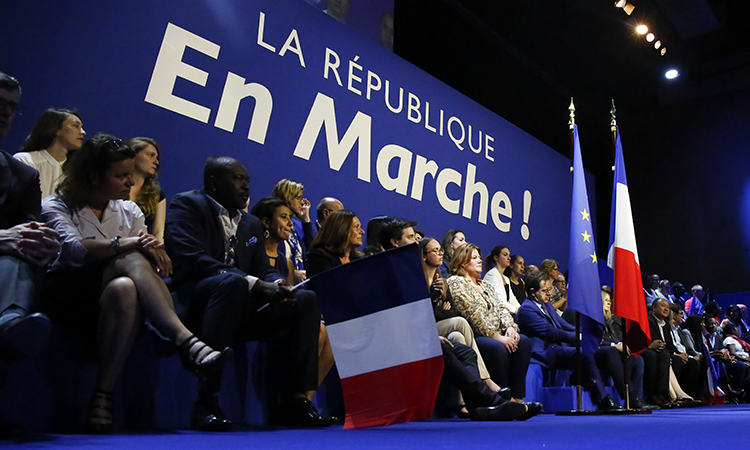 Представители движения Макрона займут большинство мест в парламенте Франции