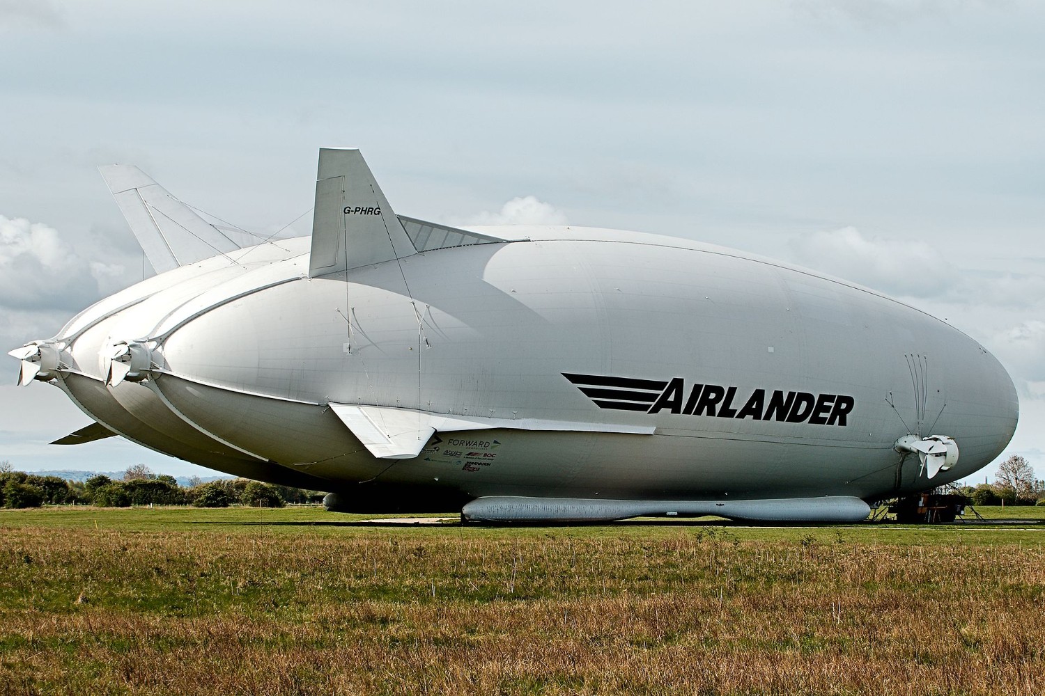 Airlander 10 фото