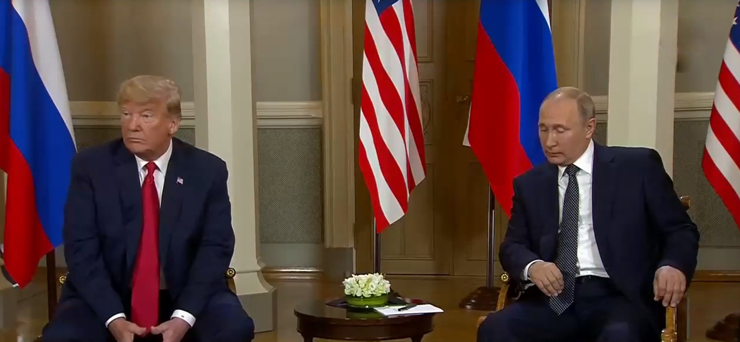 Смотрите - Путин своих не сдаст: американский журналист объяснил, почему кремлевский список ничего не значит видео Смотреть - Путин своих не сдаст: американский журналист объяснил, почему кремлевский список ничего не значит видео