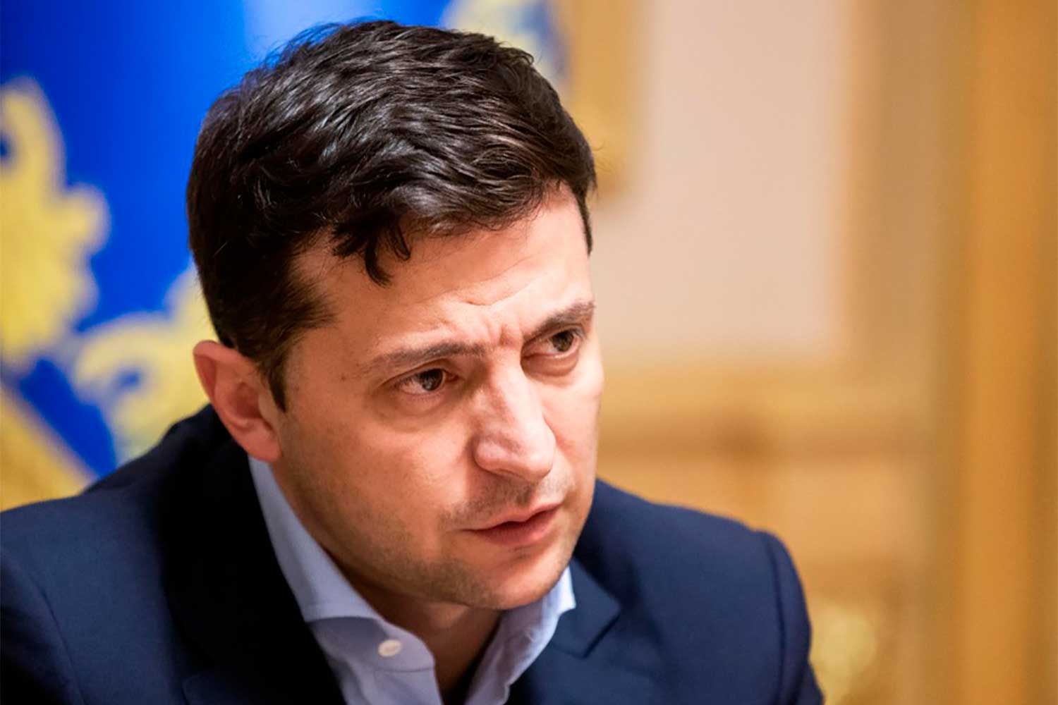 Продать "Тойоту": Зеленский нашел способ погасить долги за газ