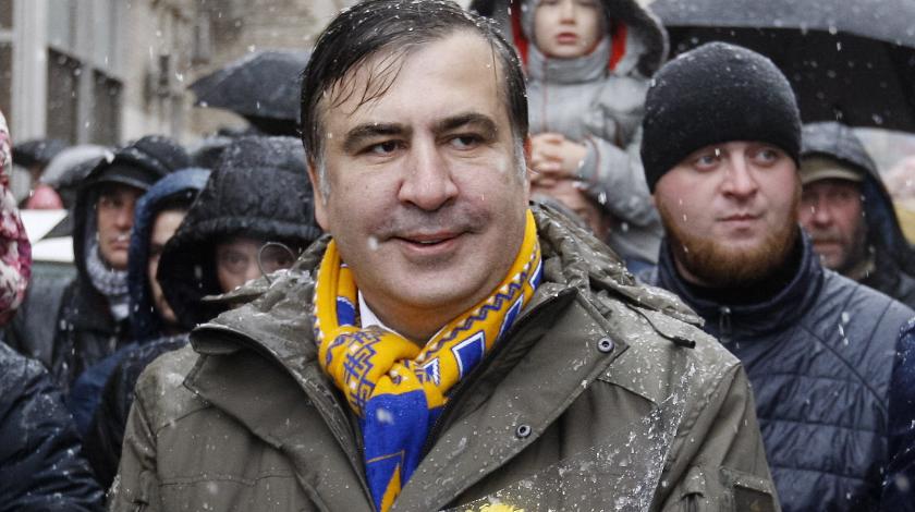 В меню Саакашвили вернулся галстук