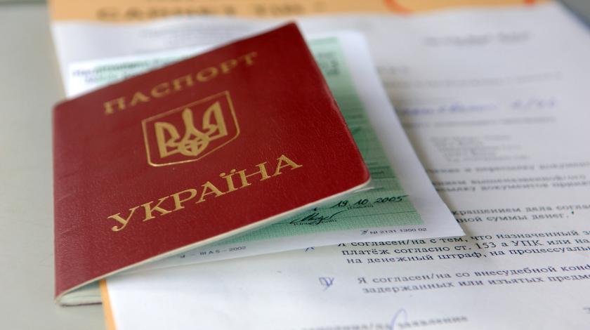 Украинцы отказываются от виз в Россию