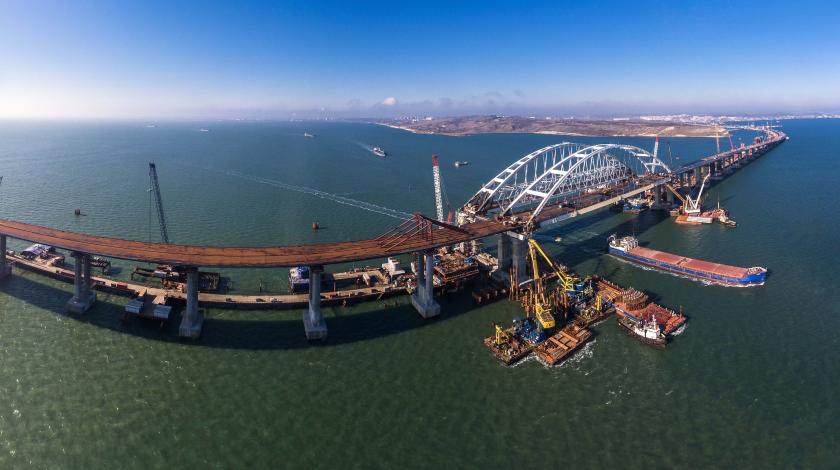 Крымский мост готовят к украинским атакам