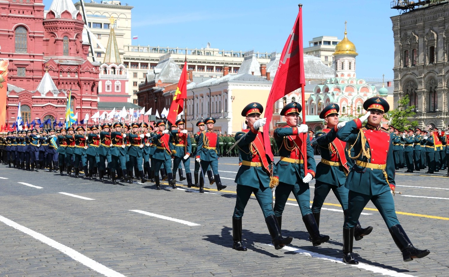 2019 год - Путин парад российской военной мощи перед Нетаньяху перед потенциально Израильско-Иранским столкновением 2019 год - «Да дураки»: Путин прокомментировал обыски у режиссера Серебренникова | Свежие Новости