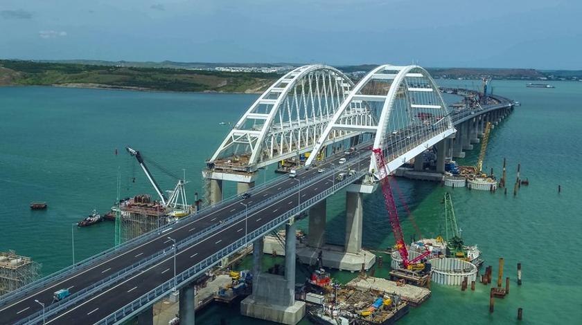 В Раде намерены присвоить Крымский мост