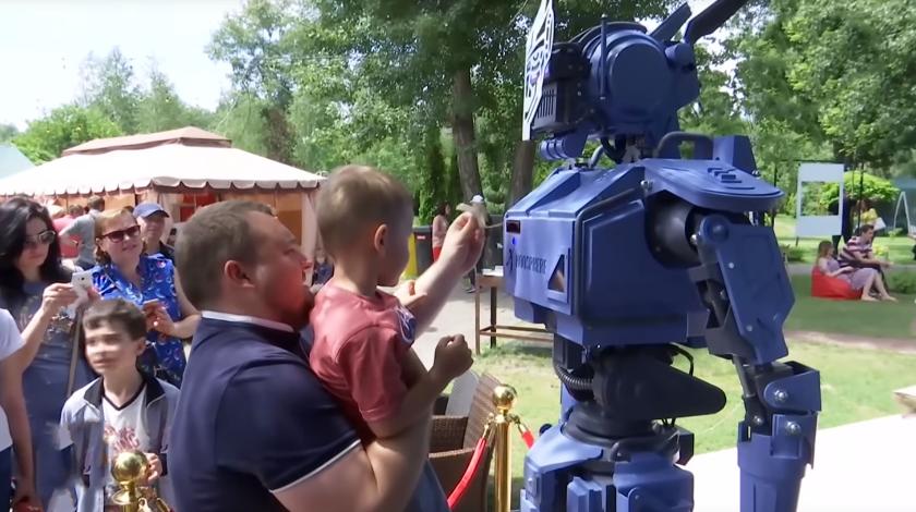 Украинцы создали робота-попрошайку