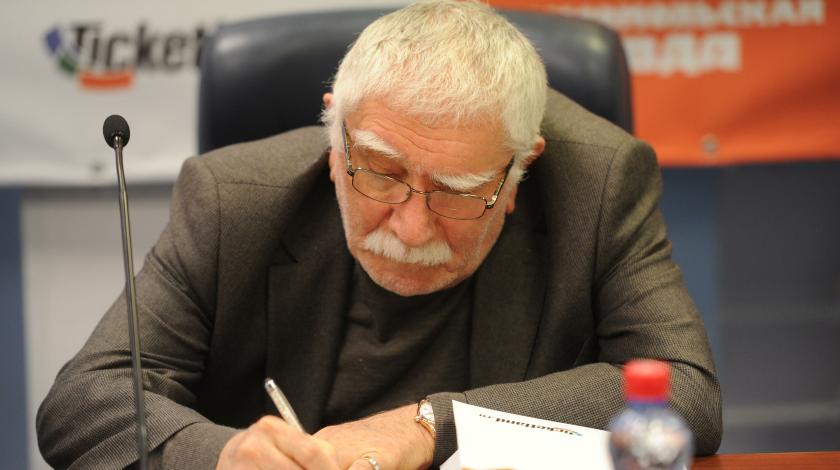 dayut-zhene-v-rot-devki-konchayut-na-patsanov