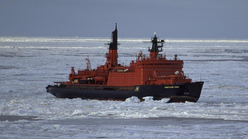 РФ ограничит движение по Северному морскому пути