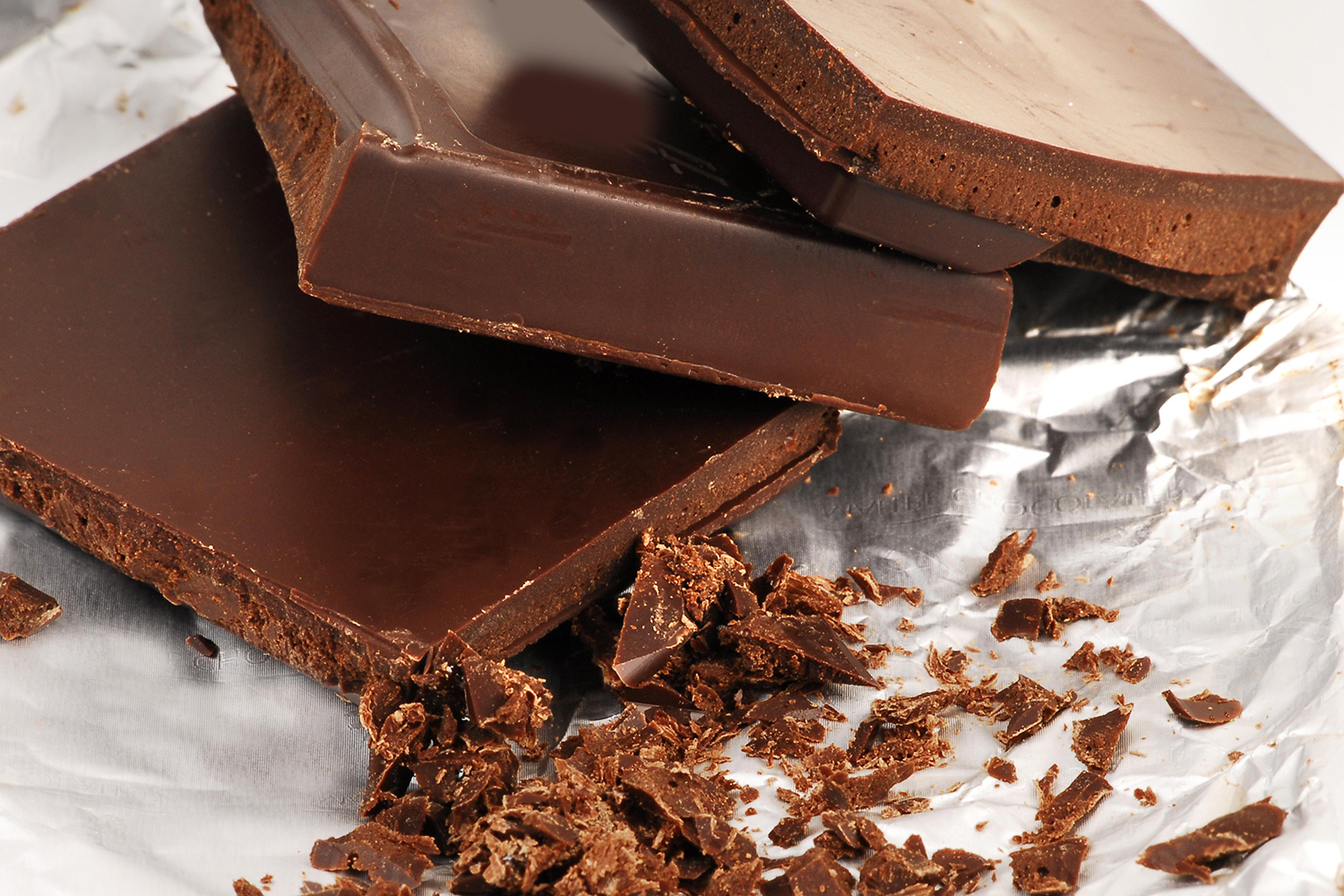 Шоколад продукт. Шоколадная плитка. Первый шоколад. Шоколад фото. Первая плитка шоколада.