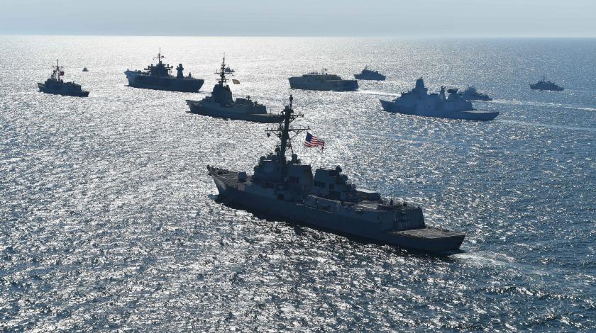 Вас не звали: на кораблях НАТО в Азовском море поставили крест