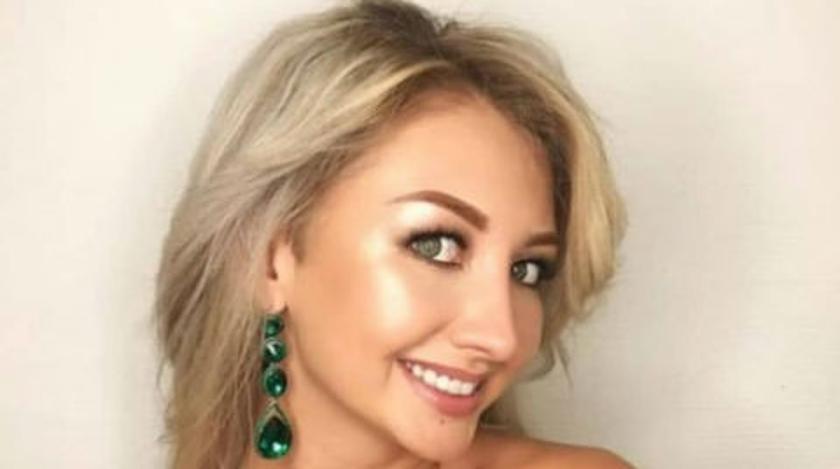 devushka-lyubila-hodit-bez-trusikov-na-prieme-u-ginekologa-devushka-ne-ozhidala-pornuha