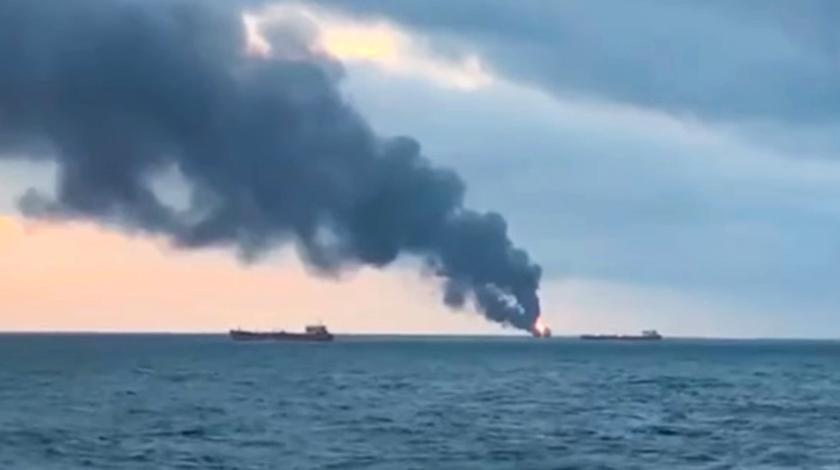 Сгоревшие в Керченском проливе танкеры занимались контрабандой газа