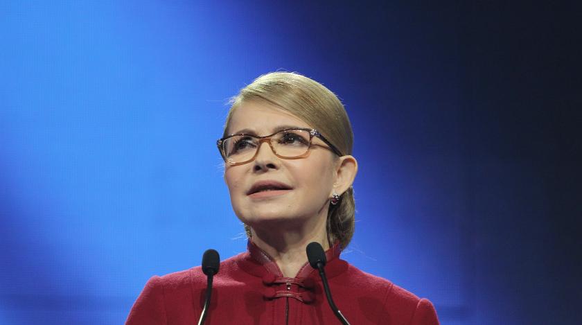 Застеснялась укусить: Тимошенко показала сосиску