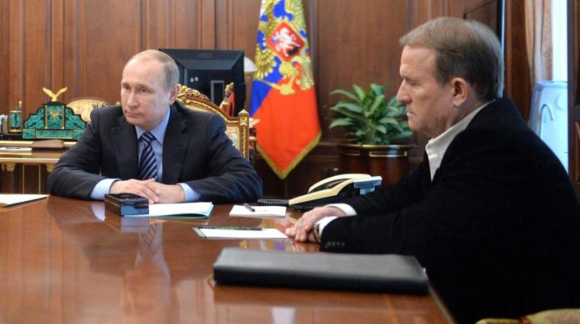 "Всем завистникам прощаю": Медведчук ответил за кума Путина