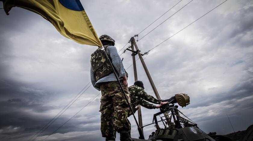 Старшие братья решат: Киев ждет подсказки извне по Донбассу