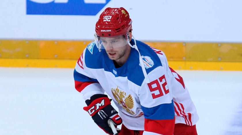 Хоккеист сборной Евгений Кузнецов попал в неприятный скандал