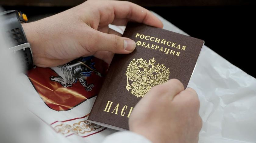 Проще некуда: жителей Донбасса за паспортами отправили в электронную очередь