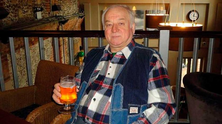 Скрипали продолжают выкачивать из Британии деньги Скрипали продолжают выкачивать из Британии деньги