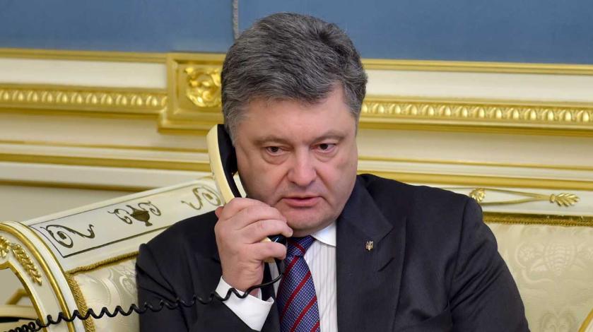Порошенко с телефона, Зеленский с компьютера: украинцы напали на Путина