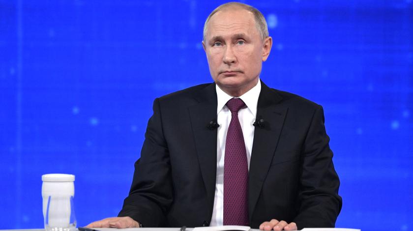 Невиданное дело: Путин дважды прослезился на "Прямой линии"