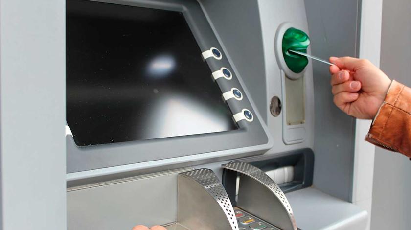 Опасные банкоматы: мошенники придумали хитрую схему ограбления россиян