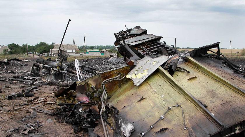 "Покрыть виновных": следователи дела МН17 вступили в сговор с преступниками "Покрыть виновных": следователи дела МН17 вступили в сговор с преступниками