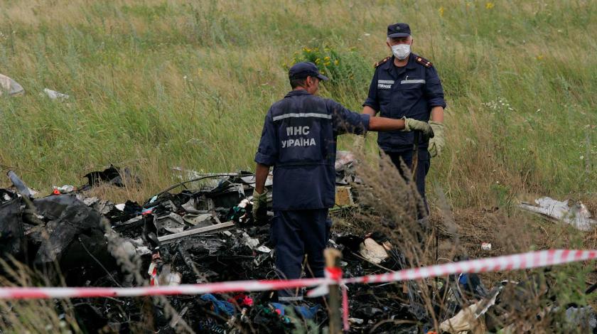 Нидерланды требуют от Киева оставить на Украине подозреваемого по делу о МН17 Нидерланды требуют от Киева оставить на Украине подозреваемого по делу о МН17