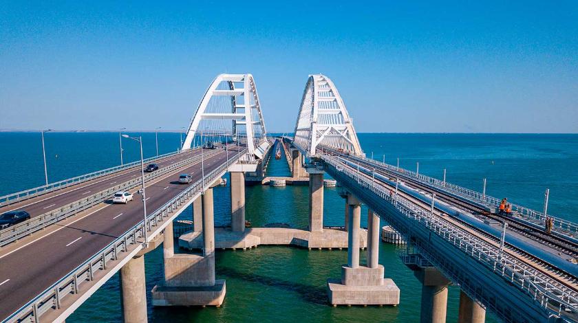 "Дно плывет": Крымский мост устанут ремонтировать