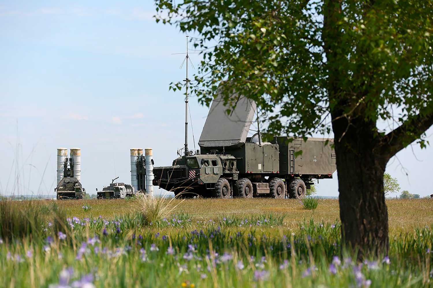 Фото с 400 в зенитно ракетный