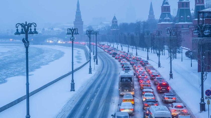 На Москву надвигается метель На Москву надвигается метель
