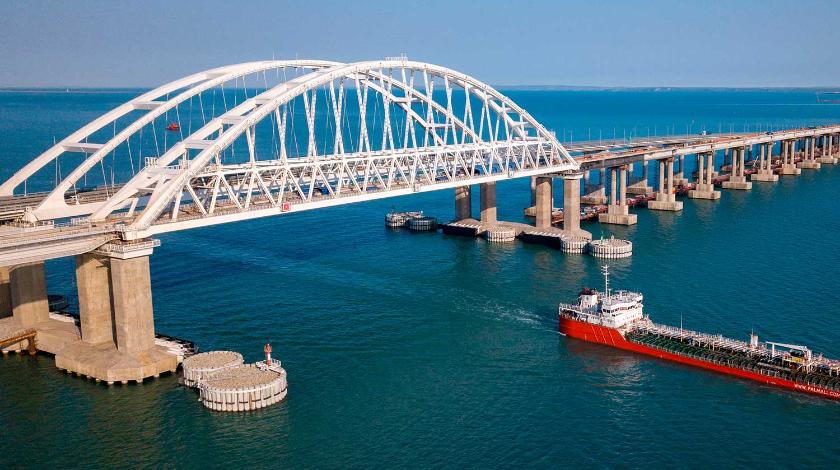 Американцы устроили провокацию у Крымского моста Американцы устроили провокацию у Крымского моста