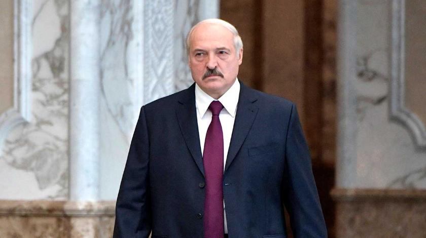"На коленях": Лукашенко выпросит нефть у США "На коленях": Лукашенко выпросит нефть у США